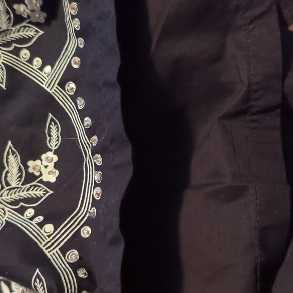 Torrid Embellished Skirt 18 - Picture 9 of 12